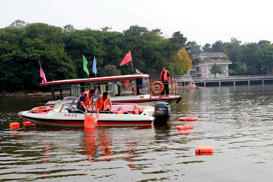 四川泸县开展2018年水上交通安全应急救援和