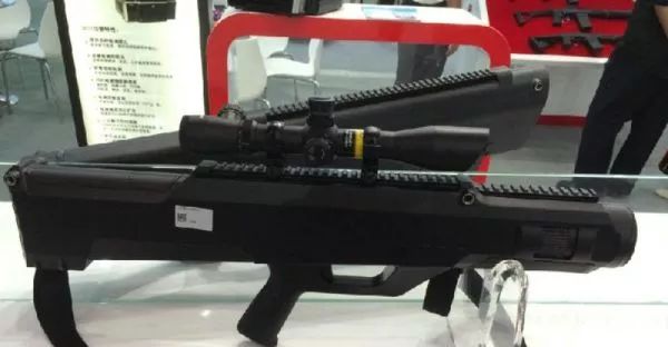 装备|中国研发“激光AK47”突击步枪 可烧穿800米外目标！(图)