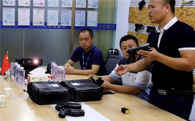 贺“虎鲨”电击枪在医学领域安全使用依据方面获得重大进展！(组图)