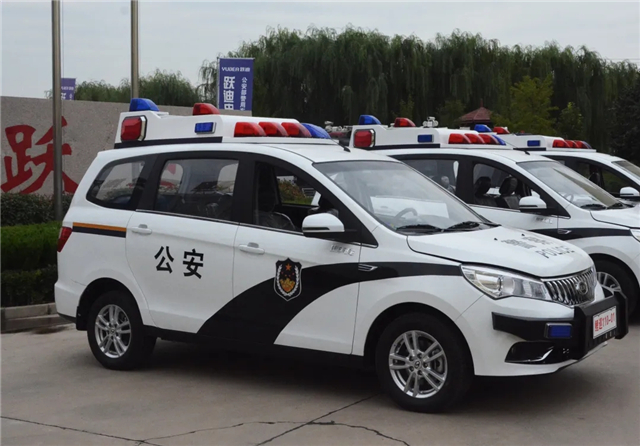 推进警务实战化建设 跃迪mpv警用巡逻车批量发往云南省(组图)
