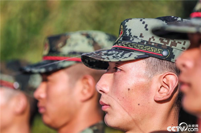 武警辽宁总队沈阳支队严格训练提升新兵素质能力(组图