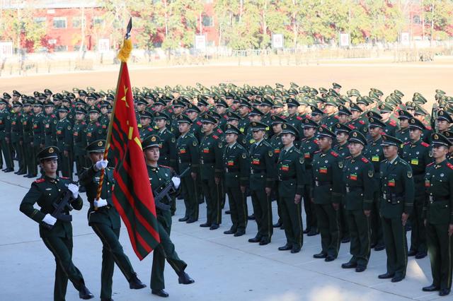 武警北京总队执勤第二支队举行2020年度新兵授衔仪式(组图)