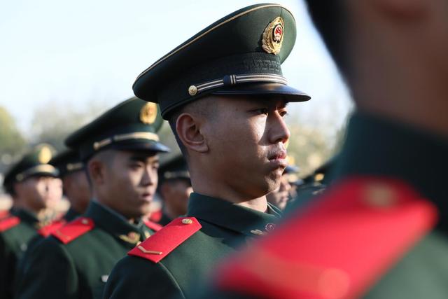 武警北京总队执勤第二支队举行2020年度新兵授衔仪式组图