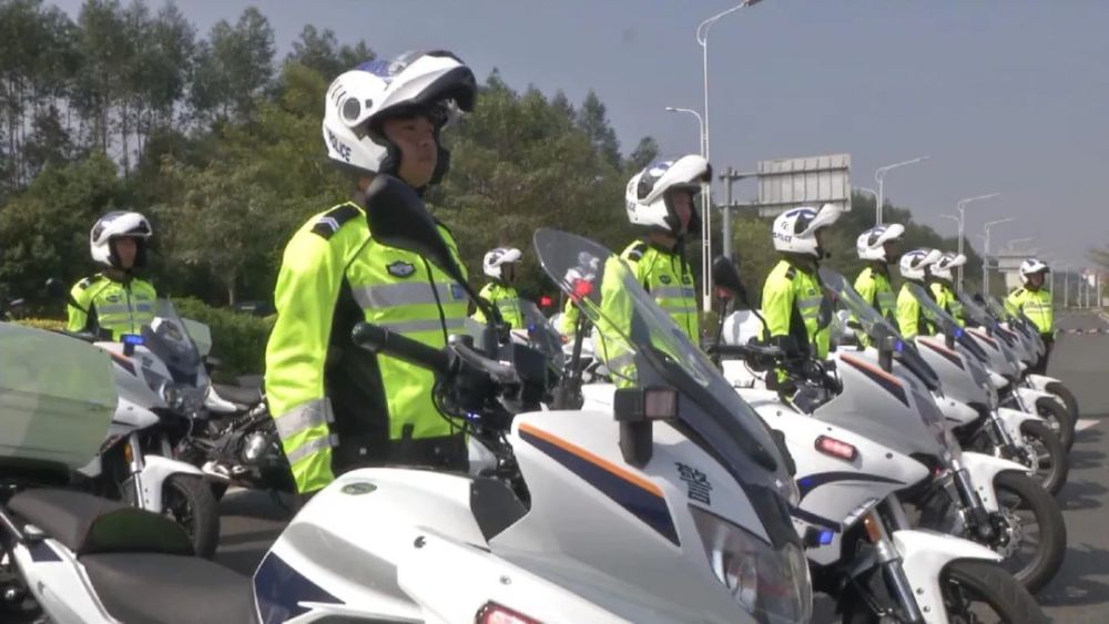 3月16日,福建省漳州市漳浦县公安局交警大队大功率警用摩托车技能