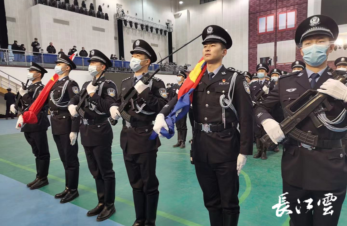 4月22号上午9:30,湖北发布联合武汉市公安局特警支队,在特警北部基地