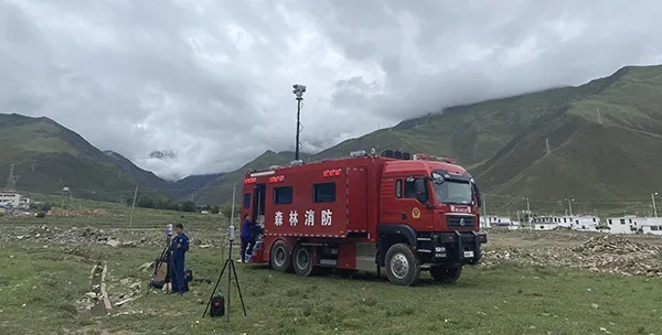 国内首台国六66底盘消防卫星通信指挥车配发西藏森林消防总队