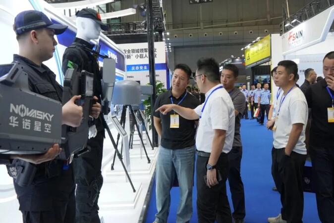 新品 | 电磁+激光,新款无人机双反制车新疆首秀 新品 | 电磁+激光,新款无人机双反制车新疆首秀