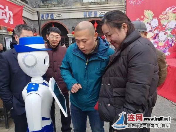 江苏连云港：首个法律服务机器人“小法”上岗 海州区借力“互联网+”打造高质司法