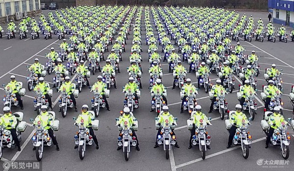 英姿飒爽！青岛交警配备警用摩托车 400辆新车齐上路