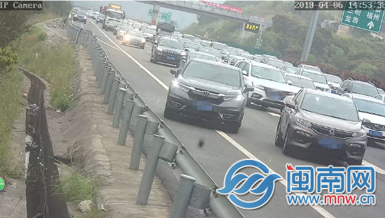 福建泉州高速交警启用移动“天眼” 抓拍违法