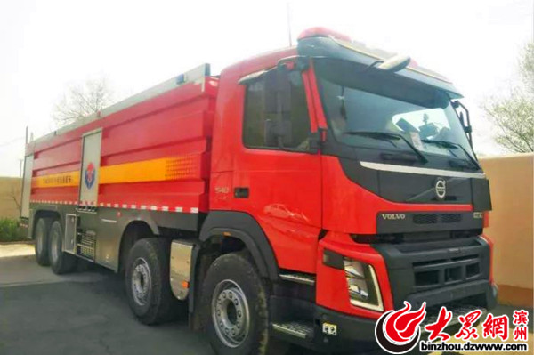 山东滨州沾化消防新购置一台25吨泡沫消防车(图)