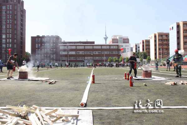 天津和平区举办举办微型消防站比武竞赛活动(组图)