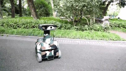上海中山公园惊现“机器人”巡逻！技能爆棚神态爆萌！(组图)