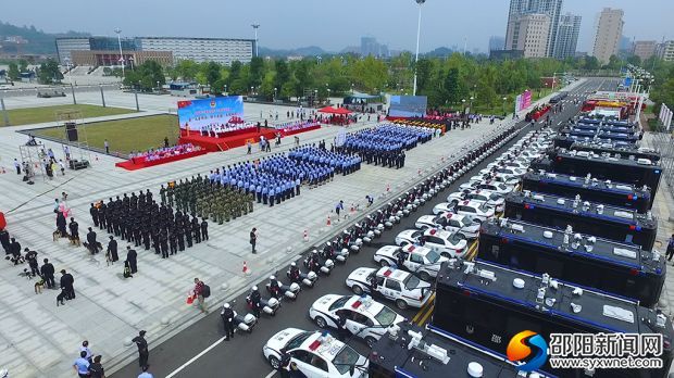湖南邵阳33个移动警务平台驻警街面 打造三分钟见警