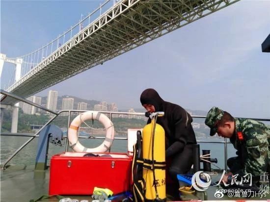 声呐探测定位 机器人下潜救援 重庆万州大巴坠江救援现场曝光(组图)