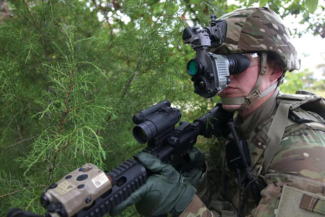 美陆军将装备新型高科技增强夜视镜 极大增强士兵杀伤力(组图)