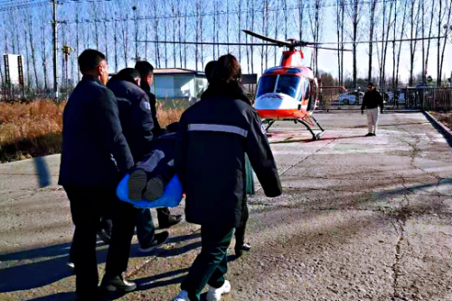 辽宁首例直升机院前救援，金汇成功救助78岁老人(组图)