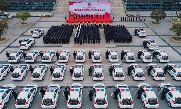 重庆巴南加强巡防力量 新投入29辆警务越野车、60辆巡逻电动车(图)