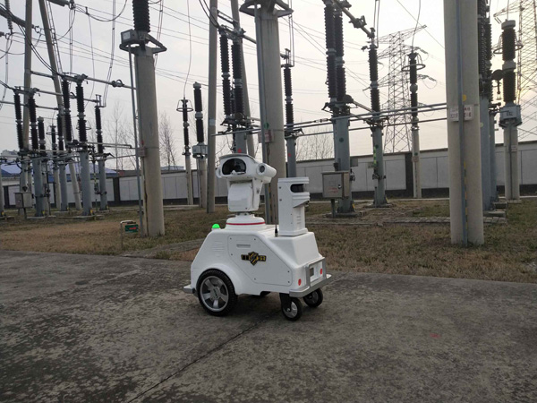 安徽蚌埠：首个电网智能巡检机器人“上岗”(图)