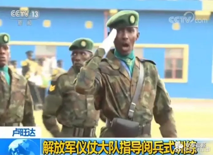 卢旺达阅兵正步采用中式操典 武器防弹装备也来自中国(组图)