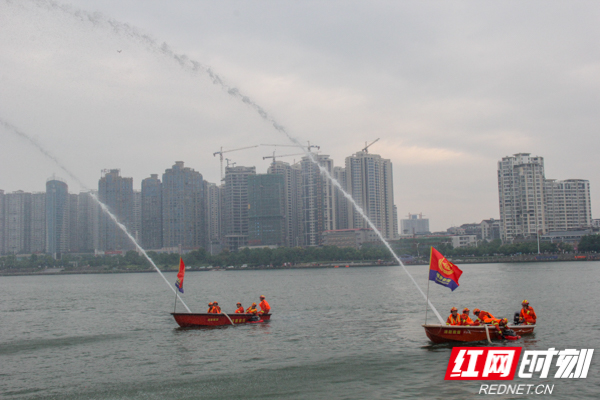 湖南省永州市举行2019年大型水域救援综合应急演练(组图)