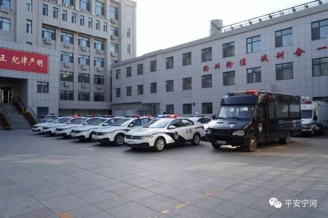 天津宁河分局组织开展警车发放仪式(组图)