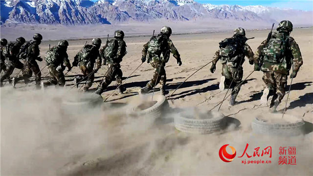 直击新疆帕米尔高原特战武警极限训练(组图)