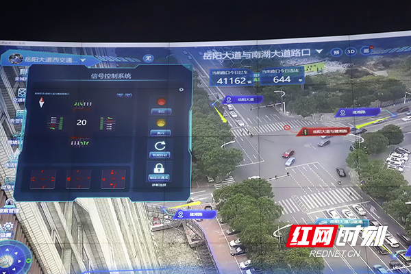 湖南岳阳：349组电子警察正式上岗 交通管理精准有序转型(组图)