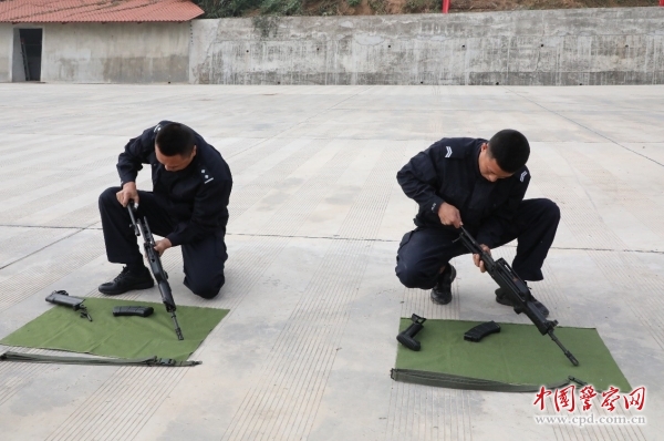 云南省公安厅水上巡逻总队举行实战大练兵竞赛活动