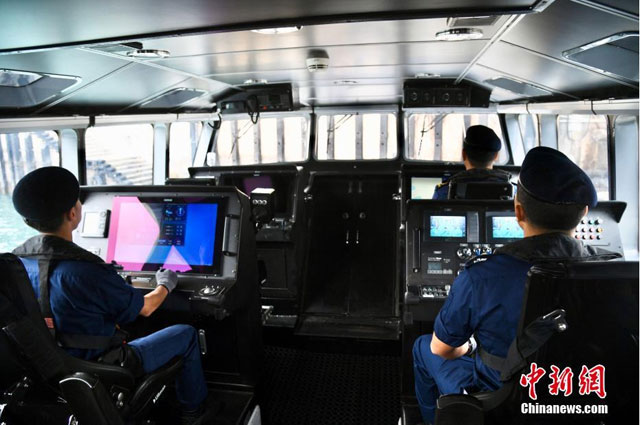 中国香港海关购入4艘高速截击艇打击海上走私活动(组图)