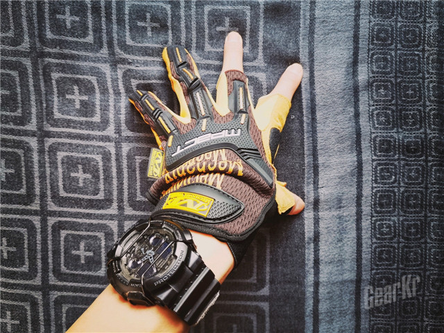 精密机械的战术装甲—MECHANIX WEAR Learther Framer露指手套(组图)