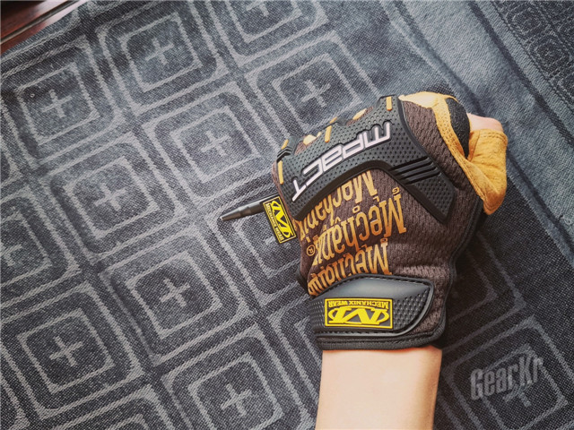 精密机械的战术装甲—MECHANIX WEAR Learther Framer露指手套(组图)