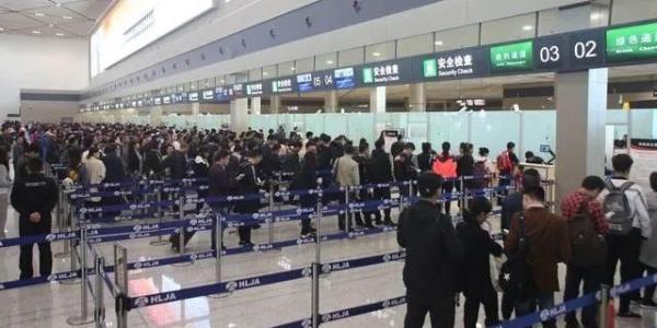 黑龙江哈尔滨机场安检自助验证系统正式投用(图)