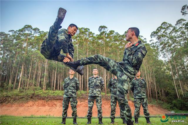 立夏时节走进火热练兵场，感受广西武警官兵实战练兵震撼场面(组图)