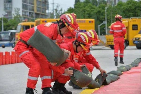 上海市防灾减灾宣传周启动 应急救灾物资保障演练活动同时举行(组图)