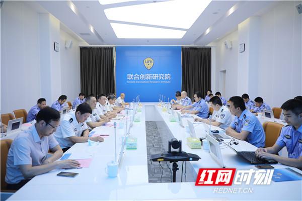 湖南：永州与长沙签署两地公安机关警务战略合作框架协议(组图)