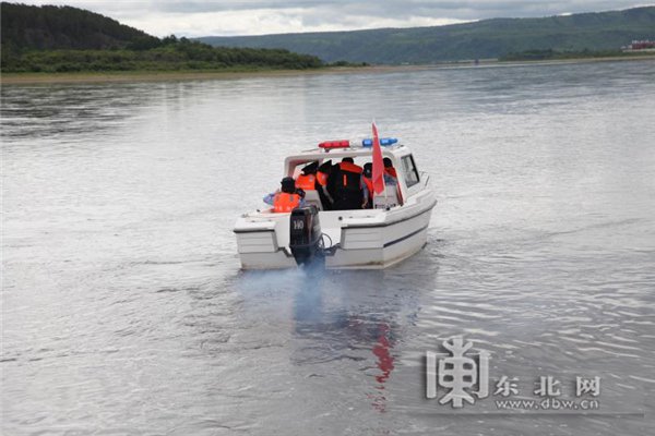 水上巡航开启护游新篇章 黑龙江漠河警方举行武装巡逻艇2020首航仪式(图)