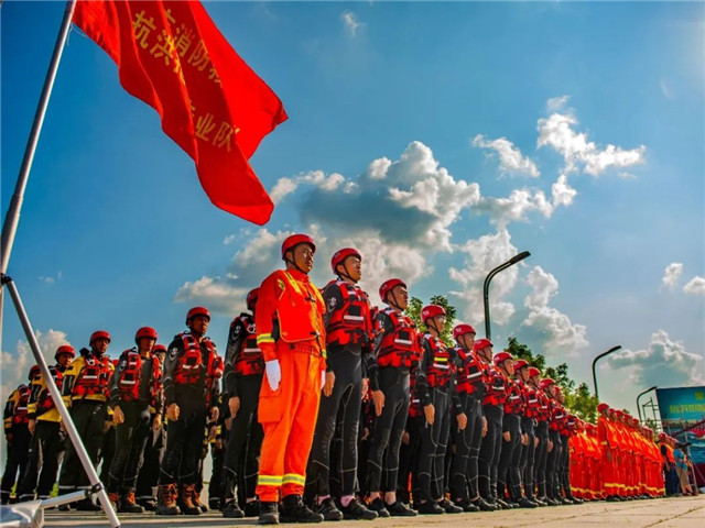 黑龙江省消防救援总队举行全省跨区域抗洪抢险实战演练(组图)