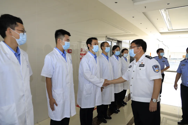 广东省广州市公安局毒品检测分析实验室正式挂牌成立(组图)