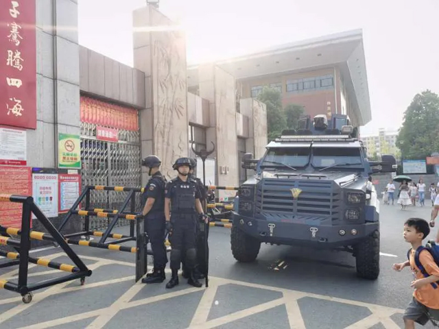 湖南省县域警务在衡阳丨衡阳县公安再添新利器，首辆“剑齿虎”装甲防暴车霸气亮相！