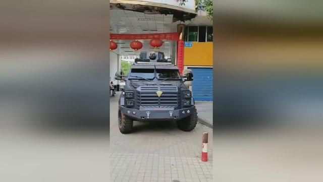 湖南省县域警务在衡阳丨衡阳县公安再添新利器，首辆“剑齿虎”装甲防暴车霸气亮相！