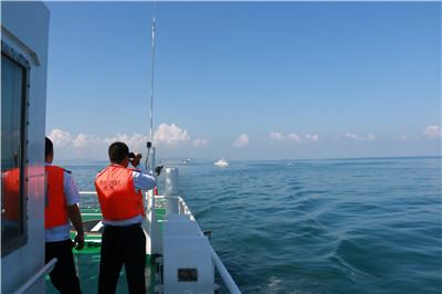 山东威海两部门开展海上巡航执法活动(组图)