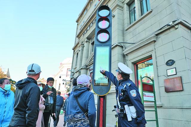 闯红灯后3秒内即曝光 黑龙江省哈尔滨市首个行人过街智能监控系统亮相(图)
