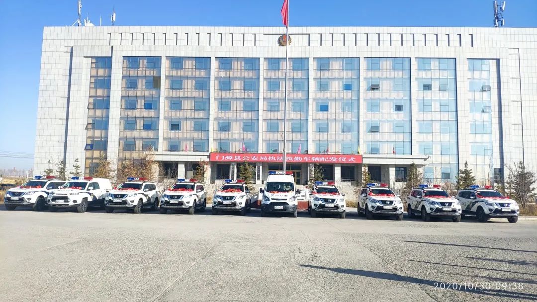 青海省门源县公安局举行执法执勤车辆配发仪式(组图)