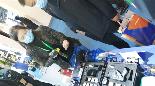 全新升级，虎鲨新一代电击枪亮相第十届中国国际警用装备博览会！(附视频)
