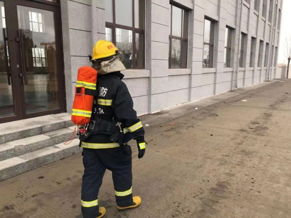 黑龙江省绥化市消防救援支队开展呼吸类防护装备测试(组图)
