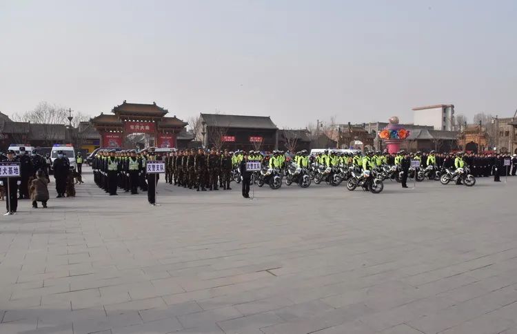 山西省忻州市公安局举行巡逻防控新机制暨“平安卫士一号”行动启动仪式(组图)