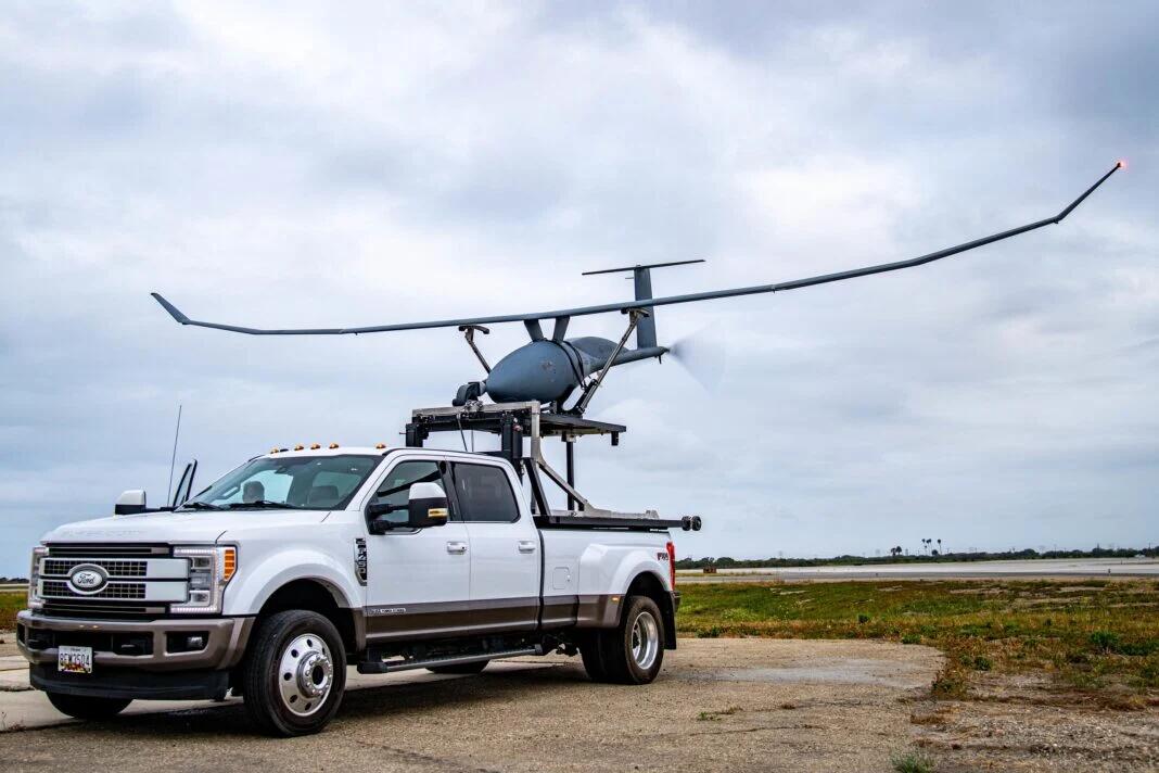 美军正在测试一款新型侦察无人机 罕见采用“车载发射”(图)