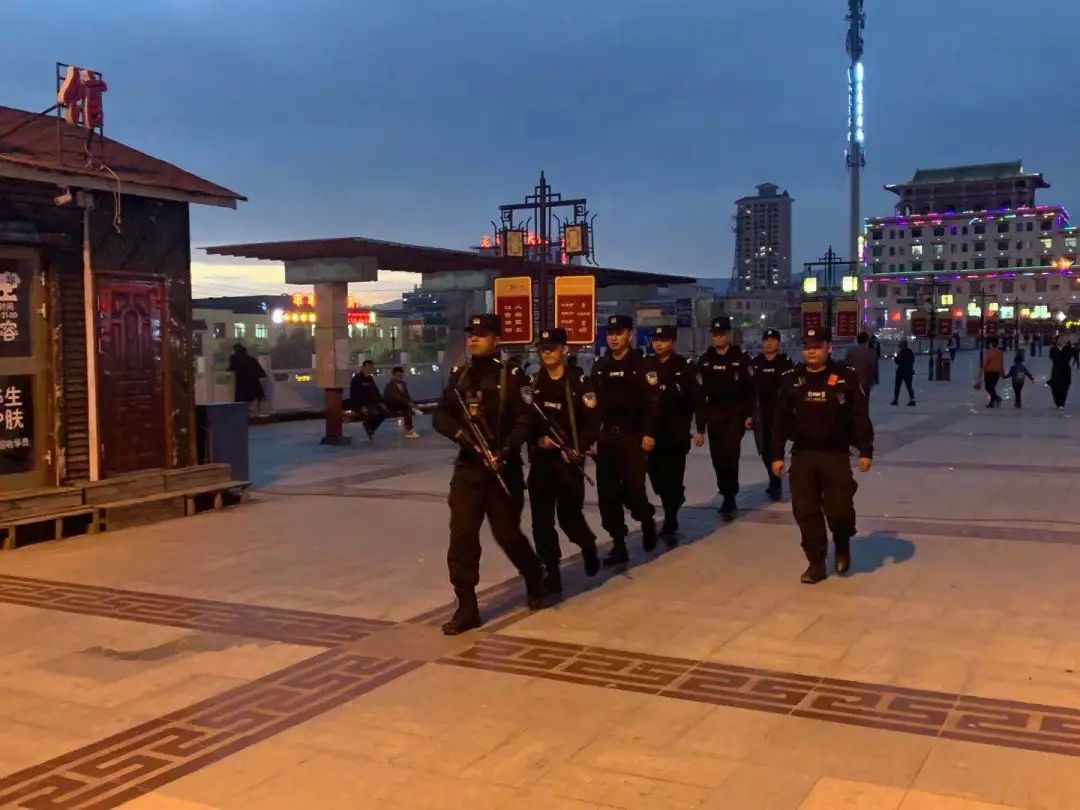 青海省海南州公安局特警支队圆满完成“五一”假期安保任务(组图)