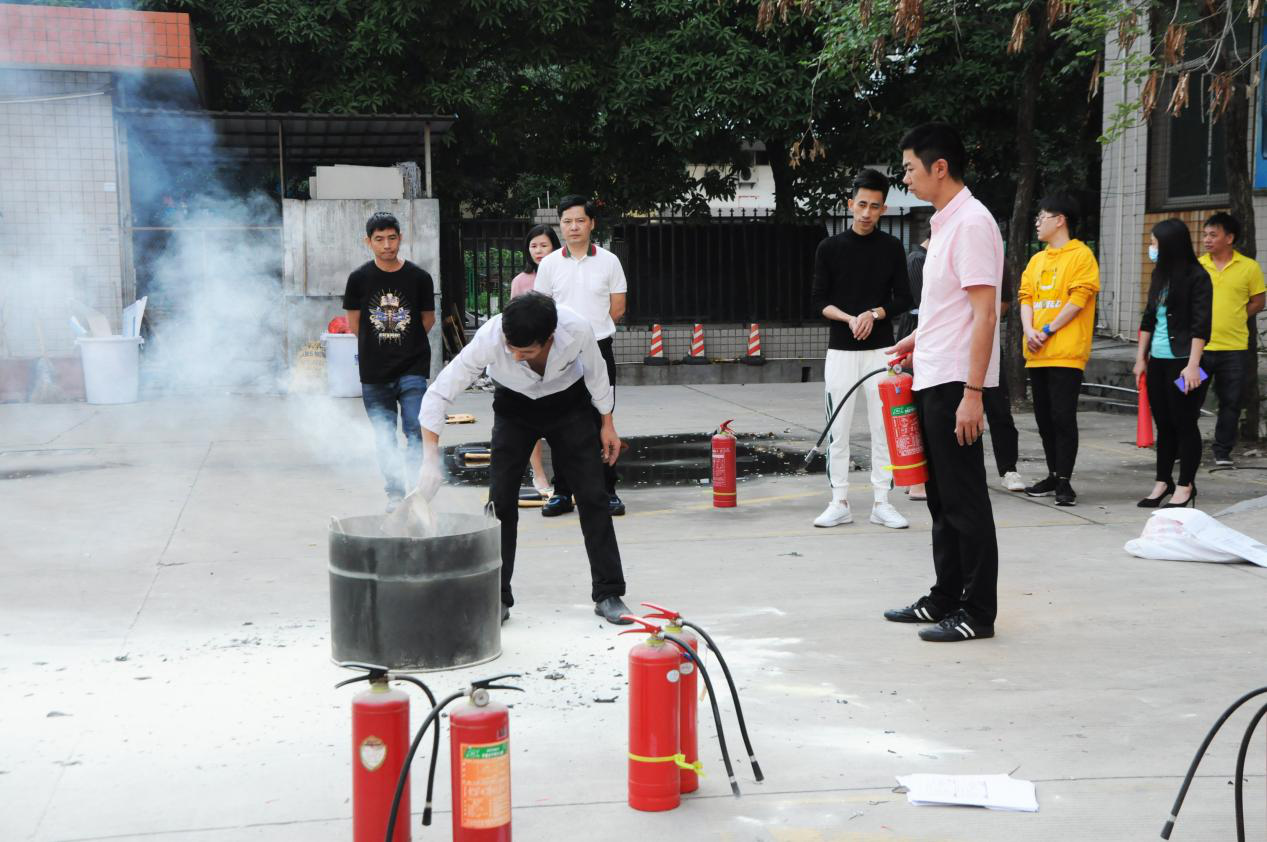 泉州武荣体育开展消防安全宣传教育和消防演练活动(附视频)
